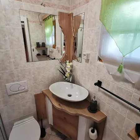 Cosy Retreat Catez דירה