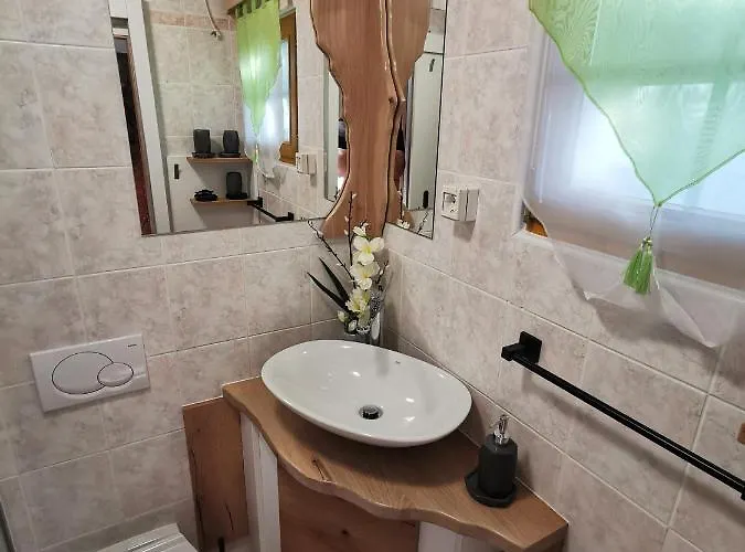 Cosy Retreat Catez דירה